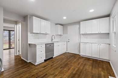 13-web-or-mls-2024-2-15 1403 Archmere Sq