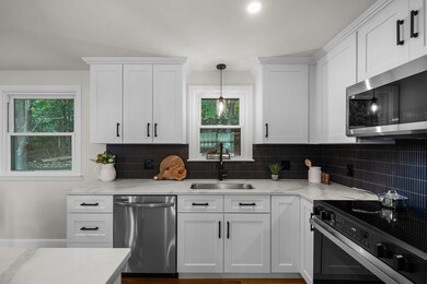 150 Annette Ave, Woonsocket, RI 02895 - photo 4