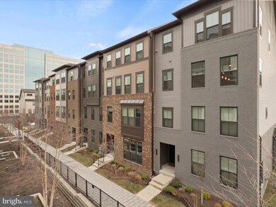 2346 Water Promenade Ave unit 2B, Oak Hill, VA 20171 - photo 3