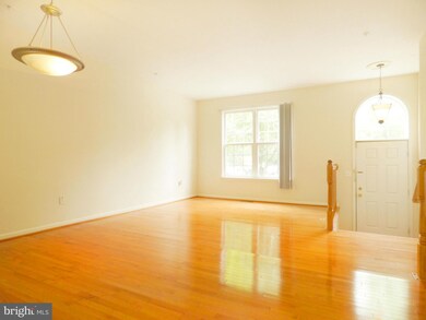 10309 Tulip Tree Dr, Bowie, MD 20721 - photo 3