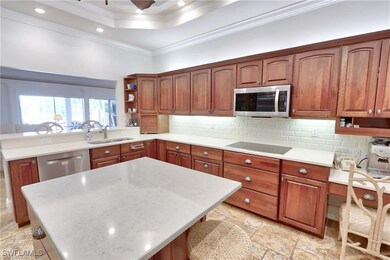 2201 Beacon Ln, Naples, FL 34103 - photo 5