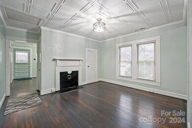 658 E Front St, Statesville, NC 28677 - photo 5