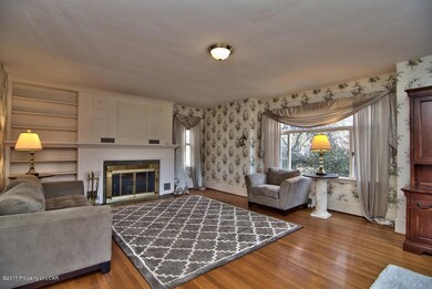 8 N Pioneer Ave, Shavertown, PA 18708 - photo 3