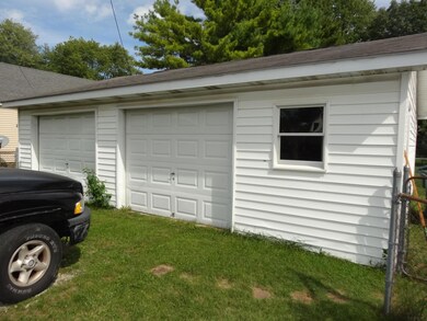 408 W Centennial Ave, Muncie, IN 47303 - photo 4