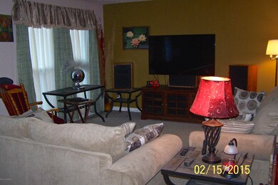 450 Pin Oak e liv rm 2