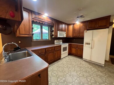 216 Butternut St, Kunkletown, PA 18058 - photo 6