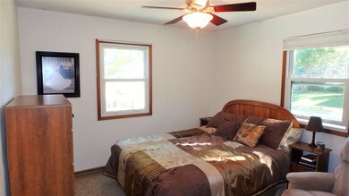 119 Cedar Crest Dr, Cedar Falls, IA 50613 - photo 6