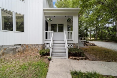 2528 Kivett Dr, Greensboro, NC 27407 - photo 3