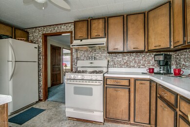 Kitchen_(3)