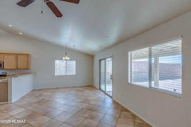 601 W Sulleys Pl__036