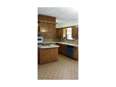 Kitchen - has eat in dining area and stainless ref