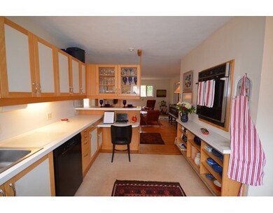 33 Mountain View Cir, Amherst, MA 01002 - photo 6