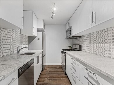 7 Greenbriar Dr unit 111, North Reading, MA 01864 - photo 2