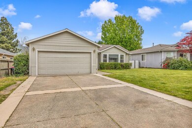 1348 N Modoc Ave, Medford, OR 97504 - photo 2