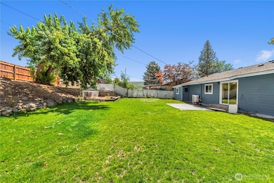 17 S Lombard Ave, East Wenatchee, WA 98802 - photo 6