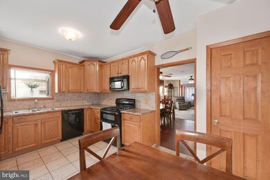 128 W Washington St, Riverside, NJ 08075 - photo 5