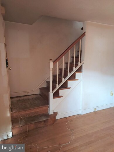 8643 Oak Rd, Parkville, MD 21234 - photo 4