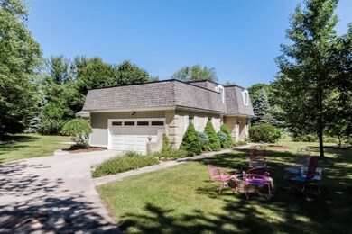 002-Front_View-2946062-small