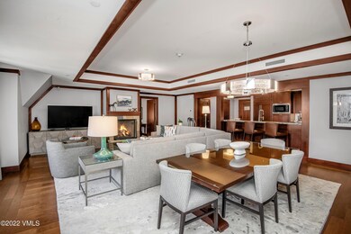 Four-Season-8101-MLS_07