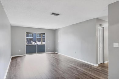 5507 Fountain Lake Cir unit B203, Bradenton, FL 34207 - photo 6