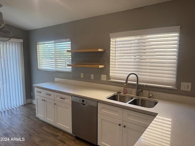 1052 N Hudson Place, Chandler, AZ 85225 - photo 7