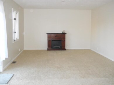 1117 Canterbury Ct unit A, Indianapolis, IN 46260 - photo 2