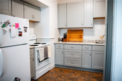 721 Hope St unit 2, Bristol, RI 02809 - photo 2