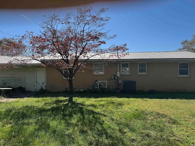 102 W Alabama St, Princeton, IN 46818 - photo 4