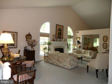 5823 Linden Square Ct unit 52, Rockville, MD 20852 - photo 7