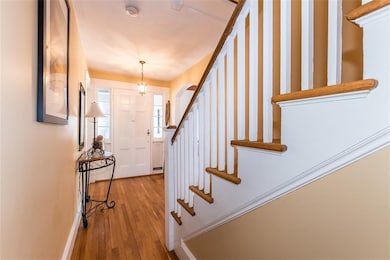 529 Willett Ave, Riverside, RI 02915 - photo 3