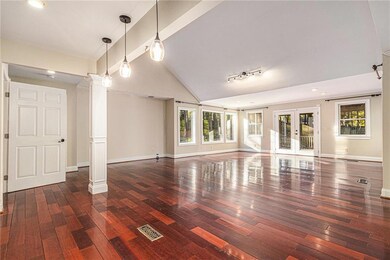 3297 Post Oak Tritt Rd, Marietta, GA 30062 - photo 4