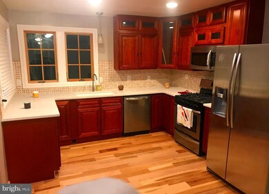 9204 Hobart St, Springdale, MD 20774 - photo 4