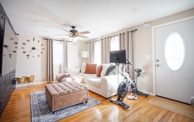 70 Gary Rd, Springfield, MA 01119 - photo 5