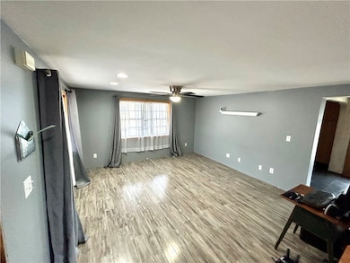 464 Bridgeport Rd, Mount Pleasant, PA 15666 - photo 4