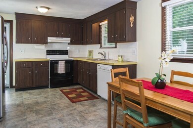 31 Carleton Ave, Brockton, MA 02301 - photo 5