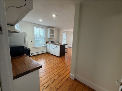 235 Spring St unit 4, Newport, RI 02840 - photo 4