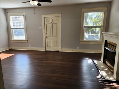 306 W Maple St, Whitewright, TX 75491 - photo 3