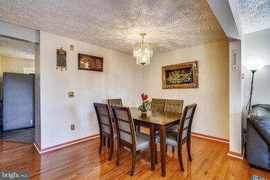 13305 Burkitts Rd, Fairfax, VA 22033 - photo 7