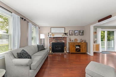 44 Pilgrim Dr, Litchfield, NH 03052 - photo 5