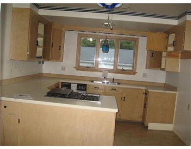 1093 Hartford Ave, Johnston, RI 02919 - photo 7