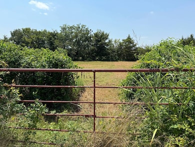 2318 E 2070 Rd, Hugo, OK 74743 - photo 5