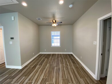 6519 Apollo St, Houston, TX 77091 - photo 4