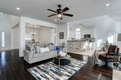 4004 E Cedar Trail Ct, Pearland, TX 77584 - photo 6