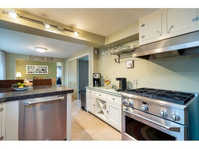 1885 Sunset Ct, West Linn, OR 97068 - photo 7