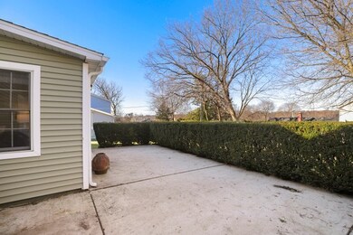 120 S Hubbard St, Algonquin, IL 60102 - photo 4