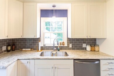 1627 Shubel Ave, Lansing, MI 48910 - photo 2