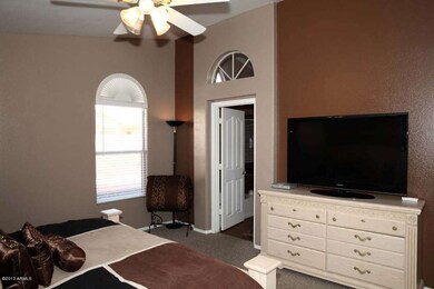 Master Bedroom2