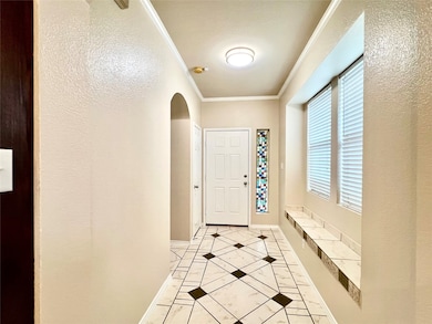 2639 Blackstone Dr, Grand Prairie, TX 75052 - photo 6