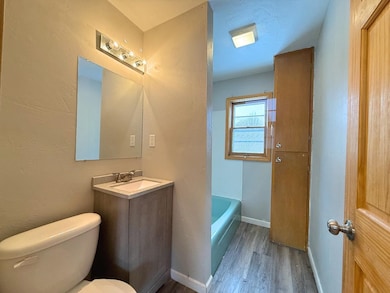 752 Franklin St, Oshkosh, WI 54901 - photo 4