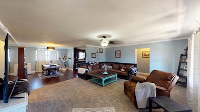 107 N Locust St, Seiling, OK 73663 - photo 2